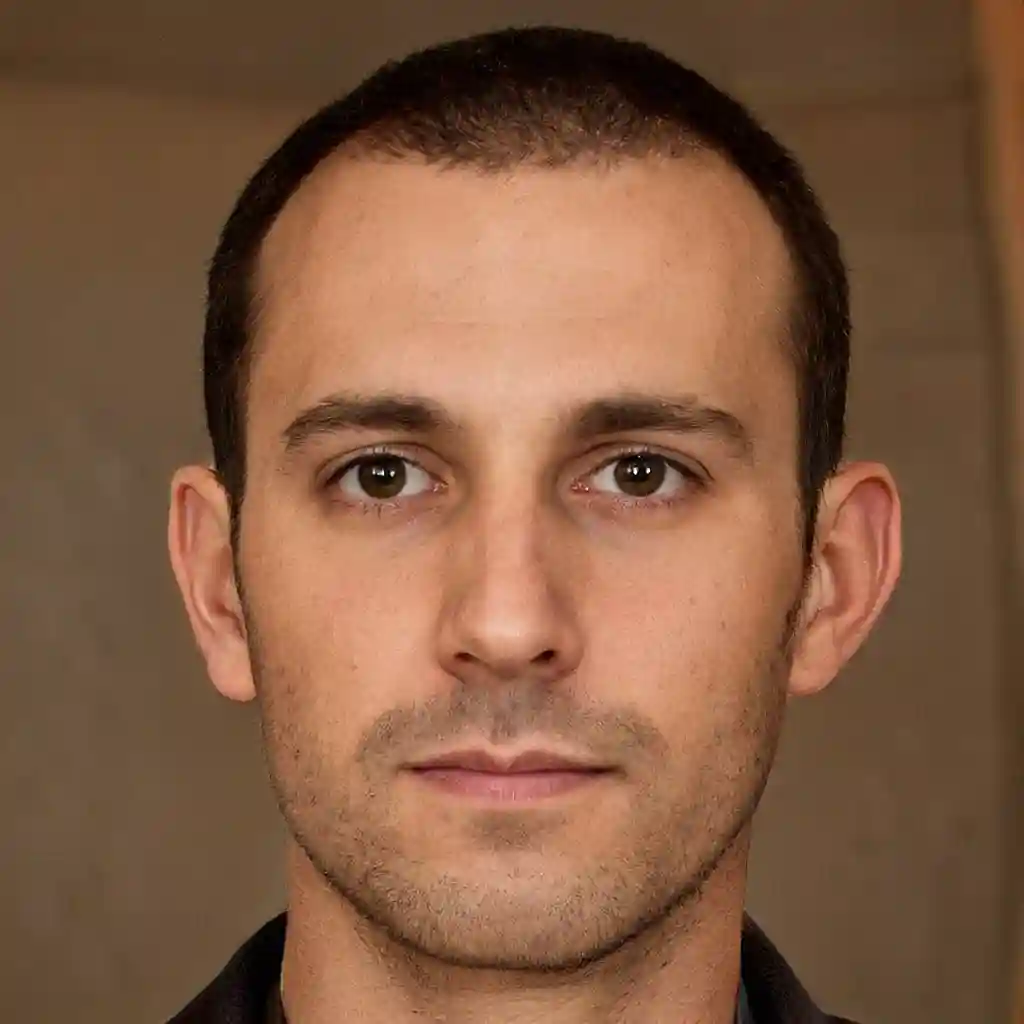 Charly Osman- Copywriter Freelance